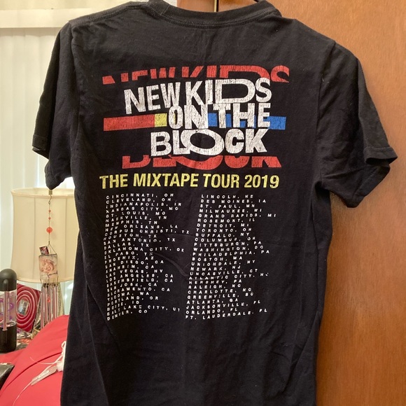 NEW KIDS ON THE BLOCK t-shirt - Picture 3 of 3